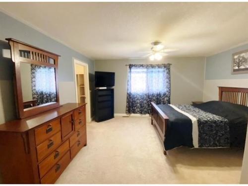 #158 15249 Twp Rd 665A Missawawi Estates Phase Ii, Lac La Biche, AB - Indoor Photo Showing Bedroom