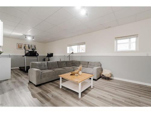 7104 Hughes Avenue, Fort Mcmurray, AB - Indoor