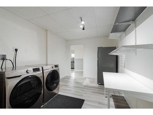 7104 Hughes Avenue, Fort Mcmurray, AB - Indoor Photo Showing Laundry Room