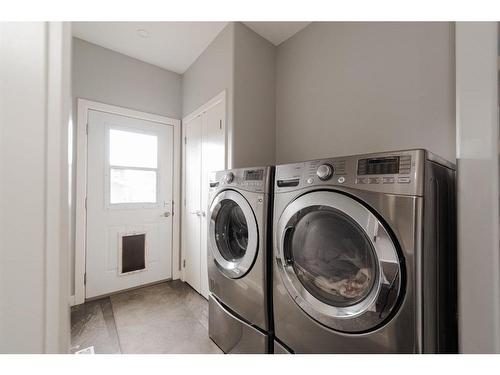 187 Prospect Drive, Fort Mcmurray, AB - Indoor Photo Showing Laundry Room