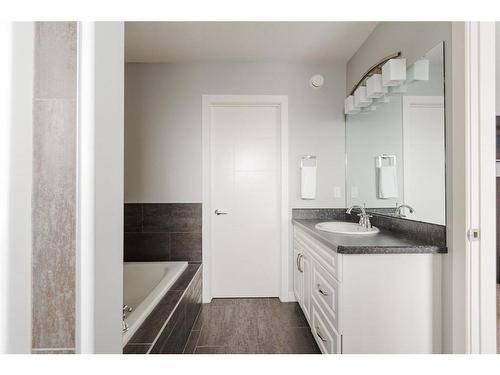 187 Prospect Drive, Fort Mcmurray, AB - Indoor Photo Showing Bathroom