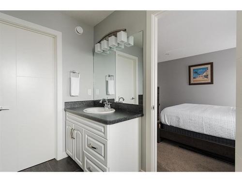 187 Prospect Drive, Fort Mcmurray, AB - Indoor Photo Showing Bathroom