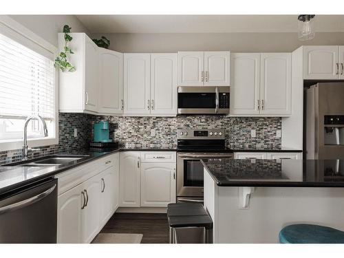 187 Prospect Drive, Fort Mcmurray, AB - Indoor Photo Showing Kitchen With Double Sink With Upgraded Kitchen