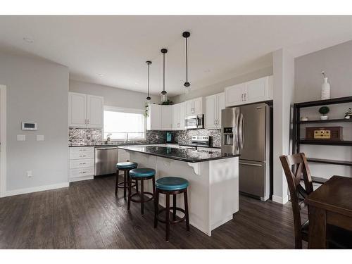 187 Prospect Drive, Fort Mcmurray, AB - Indoor Photo Showing Kitchen With Upgraded Kitchen
