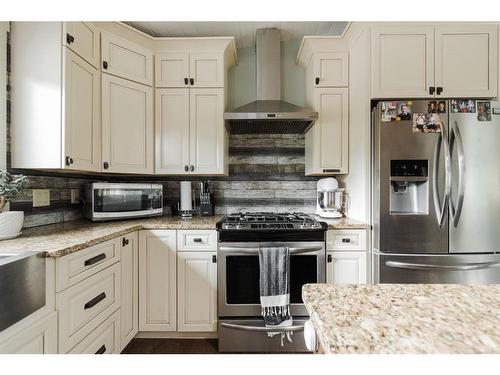 721 Timberline Drive, Fort Mcmurray, AB - Indoor Photo Showing Kitchen