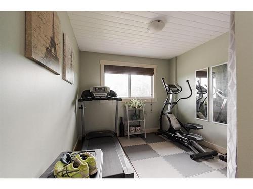 721 Timberline Drive, Fort Mcmurray, AB - Indoor Photo Showing Gym Room