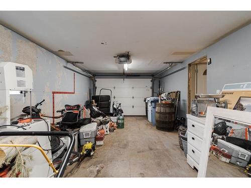 721 Timberline Drive, Fort Mcmurray, AB - Indoor Photo Showing Garage