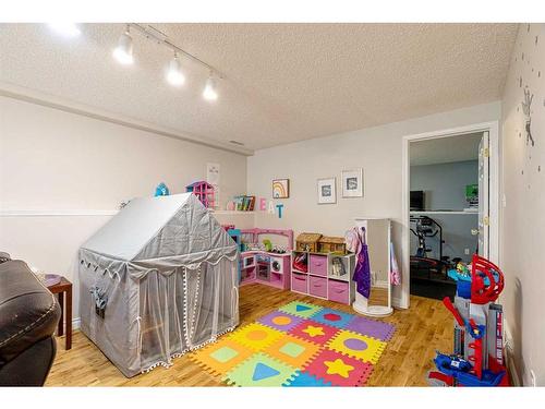 145 Brachett Crescent, Fort Mcmurray, AB - Indoor