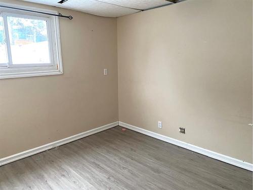 142 Caldwell Crescent, Fort Mcmurray, AB - Indoor Photo Showing Other Room