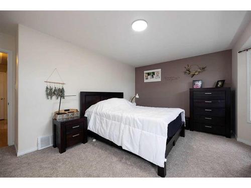 140 Waniandy Way, Fort Mcmurray, AB - Indoor Photo Showing Bedroom