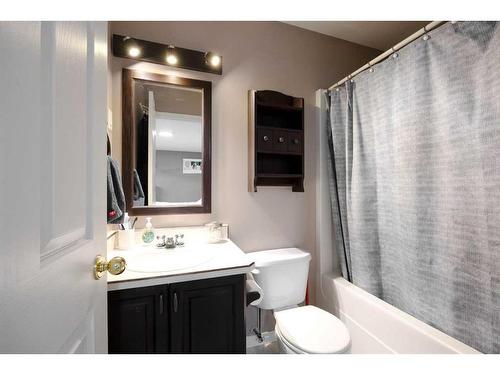 140 Waniandy Way, Fort Mcmurray, AB - Indoor Photo Showing Bathroom