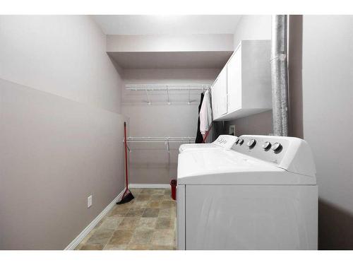 140 Waniandy Way, Fort Mcmurray, AB - Indoor Photo Showing Laundry Room