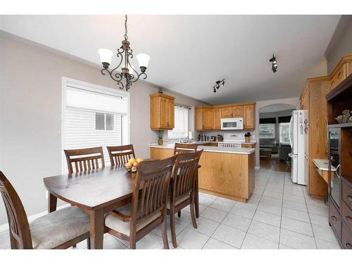 140 Waniandy Way, Fort Mcmurray, AB - Indoor Photo Showing Dining Room