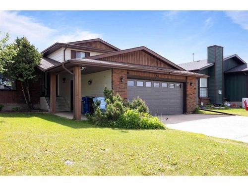 182 Leigh Crescent, Fort Mcmurray, AB - Outdoor With Facade