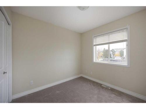 357 Diefenbaker Drive, Fort Mcmurray, AB - Indoor Photo Showing Other Room