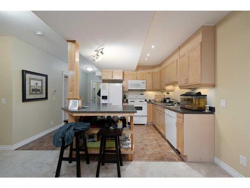 357 Diefenbaker Drive, Fort Mcmurray, AB - Indoor Photo Showing Kitchen