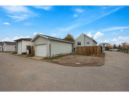 357 Diefenbaker Drive, Fort Mcmurray, AB - Outdoor