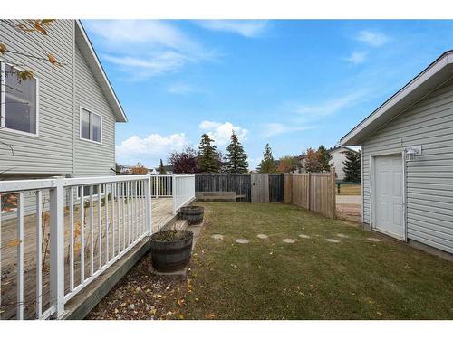 357 Diefenbaker Drive, Fort Mcmurray, AB - Outdoor With Exterior