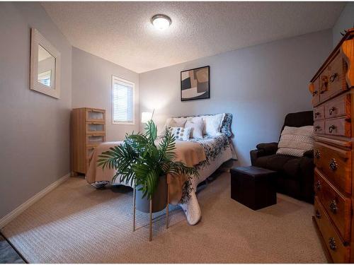 129 Paulson Street, Fort Mcmurray, AB - Indoor Photo Showing Bedroom