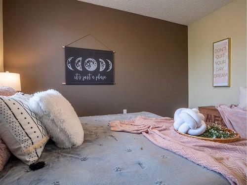129 Paulson Street, Fort Mcmurray, AB - Indoor Photo Showing Bedroom