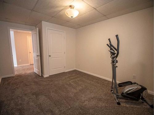 129 Paulson Street, Fort Mcmurray, AB - Indoor Photo Showing Gym Room