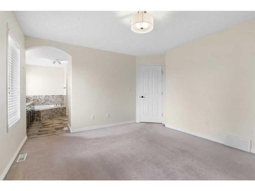 112 Brebeuf Crescent, Fort Mcmurray, AB - Indoor Photo Showing Other Room