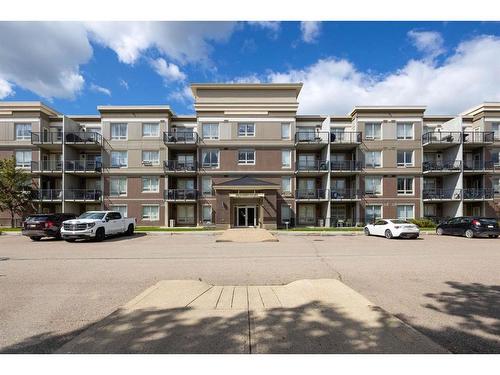 1216-204 Sparrow Hawk Drive, Fort Mcmurray, AB - Outdoor With Facade