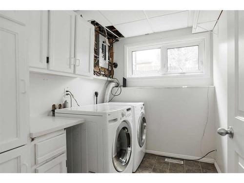 573 Timberline Drive, Fort Mcmurray, AB - Indoor Photo Showing Laundry Room
