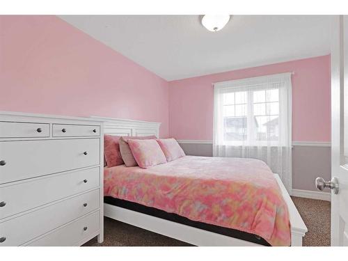 635 Heritage Drive, Fort Mcmurray, AB - Indoor Photo Showing Bedroom