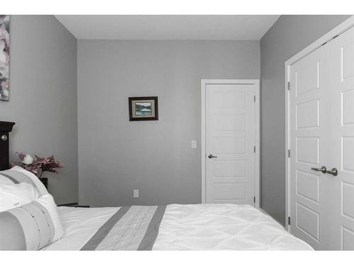 423 Killdeer Way, Fort Mcmurray, AB - Indoor Photo Showing Bedroom