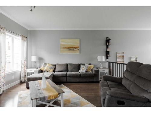 423 Killdeer Way, Fort Mcmurray, AB - Indoor Photo Showing Living Room