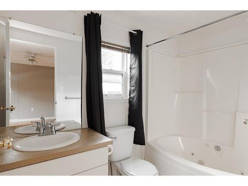 156 Cree Road, Fort Mcmurray, AB - Indoor Photo Showing Bathroom