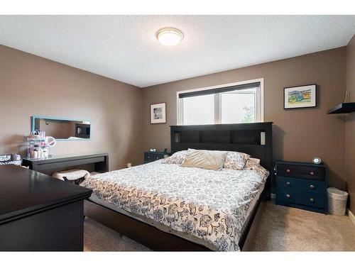 853 Timberline Drive, Fort Mcmurray, AB - Indoor Photo Showing Bedroom