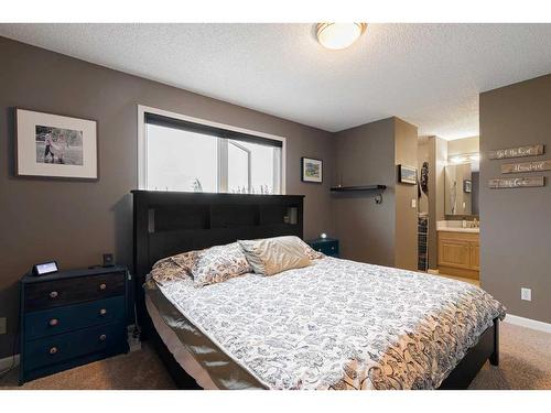 853 Timberline Drive, Fort Mcmurray, AB - Indoor Photo Showing Bedroom