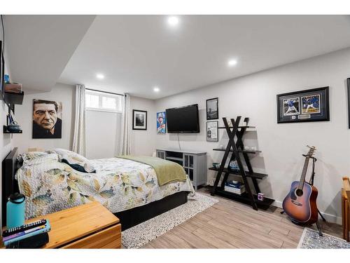 853 Timberline Drive, Fort Mcmurray, AB - Indoor Photo Showing Bedroom