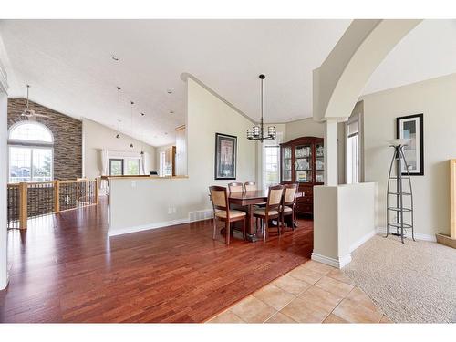 135 Lindstrom Crescent, Fort Mcmurray, AB - Indoor Photo Showing Dining Room