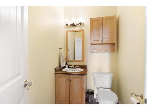 135 Lindstrom Crescent, Fort Mcmurray, AB - Indoor Photo Showing Bathroom