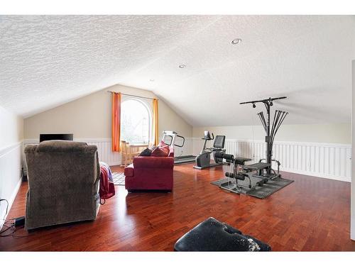 135 Lindstrom Crescent, Fort Mcmurray, AB - Indoor Photo Showing Gym Room