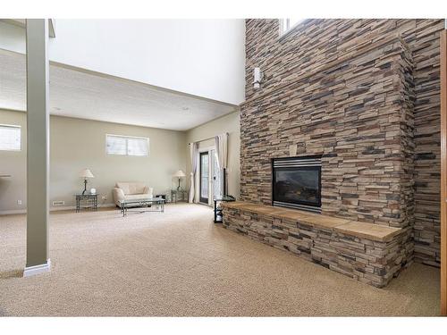 135 Lindstrom Crescent, Fort Mcmurray, AB - Indoor With Fireplace