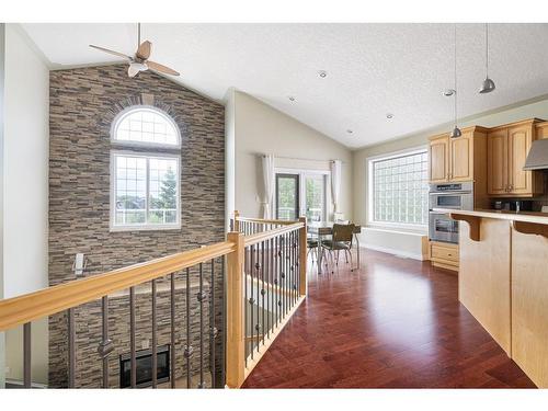 135 Lindstrom Crescent, Fort Mcmurray, AB - Indoor Photo Showing Kitchen