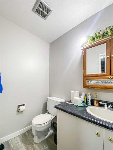 67-400 Silin Forest Road, Fort Mcmurray, AB - Indoor Photo Showing Bathroom