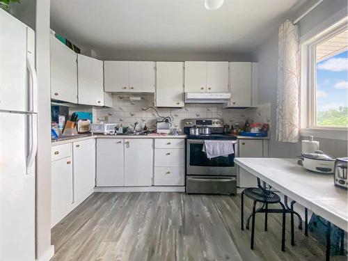 67-400 Silin Forest Road, Fort Mcmurray, AB - Indoor Photo Showing Kitchen