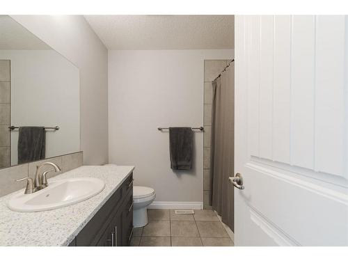 182 Athabasca Crescent, Fort Mcmurray, AB - Indoor Photo Showing Bathroom