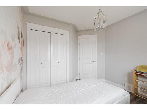 182 Athabasca Crescent, Fort Mcmurray, AB - Indoor Photo Showing Bedroom