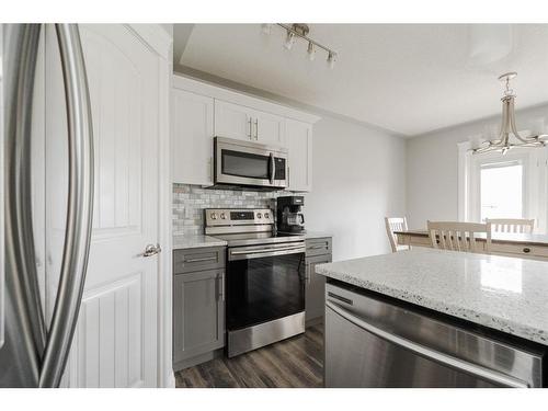 182 Athabasca Crescent, Fort Mcmurray, AB - Indoor Photo Showing Kitchen With Stainless Steel Kitchen