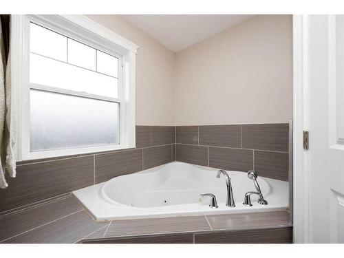 157 Coniker Crescent, Fort Mcmurray, AB - Indoor Photo Showing Bathroom