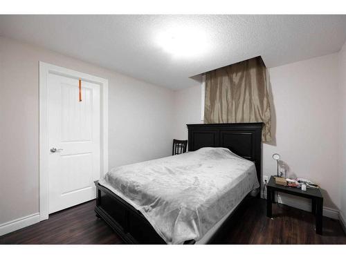 157 Coniker Crescent, Fort Mcmurray, AB - Indoor Photo Showing Bedroom