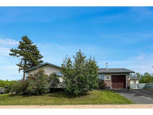 102 Highland Close, Fort Mcmurray, AB - Outdoor