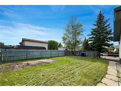 102 Highland Close, Fort Mcmurray, AB - Outdoor