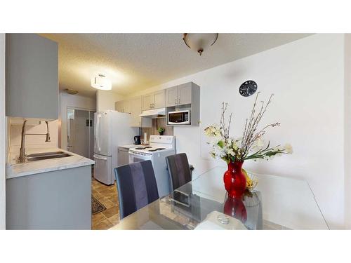 317-111 Charles Avenue, Fort Mcmurray, AB - Indoor